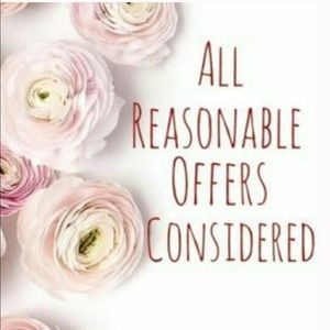 🌸MAKE AN OFFER I’M OPEN TO NEGOTIATING🌸